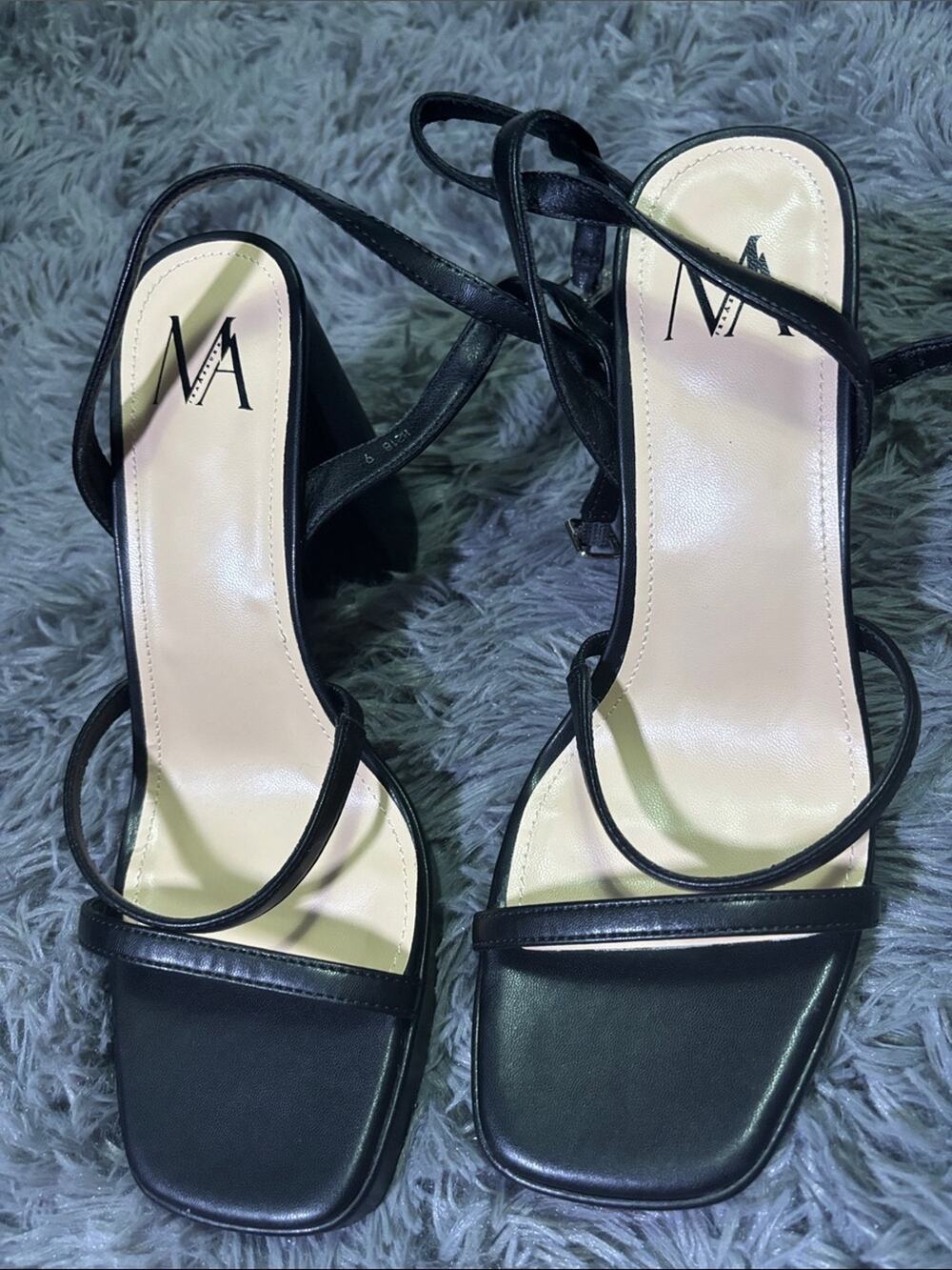 Women's Black Strappy chunky Block high Heel Sandals NEW sz 9